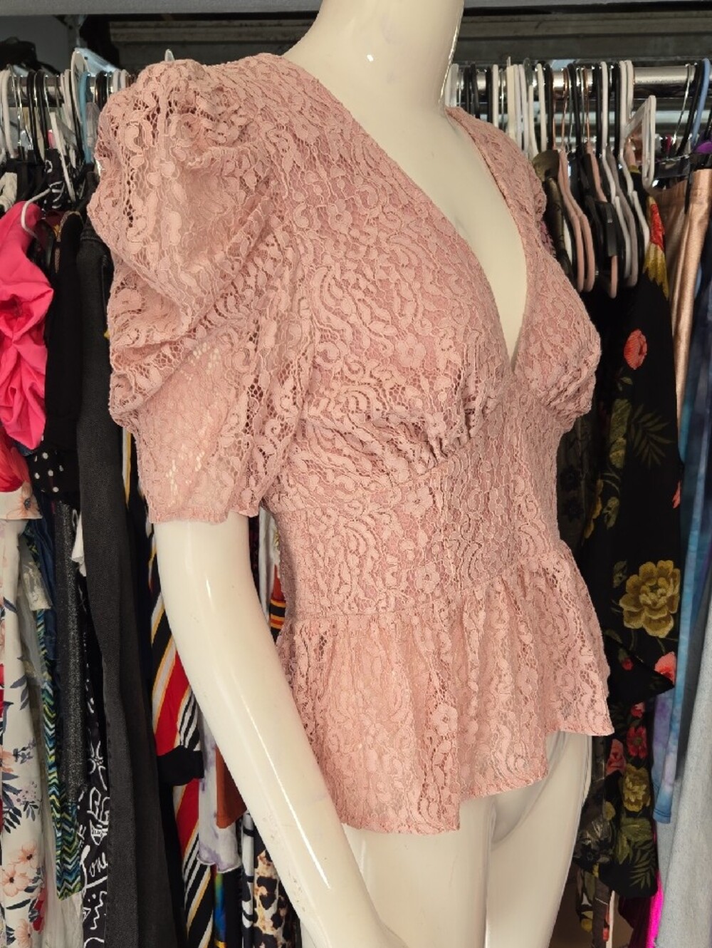 Jealous Tomato Dusty Rose Lace V-Neck Peplum Blouse - Picture 3 of 6